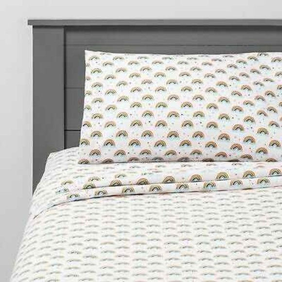 Pillowfort Bedding Pillowfort Radiant Rainbows Twin Size Sheet Set